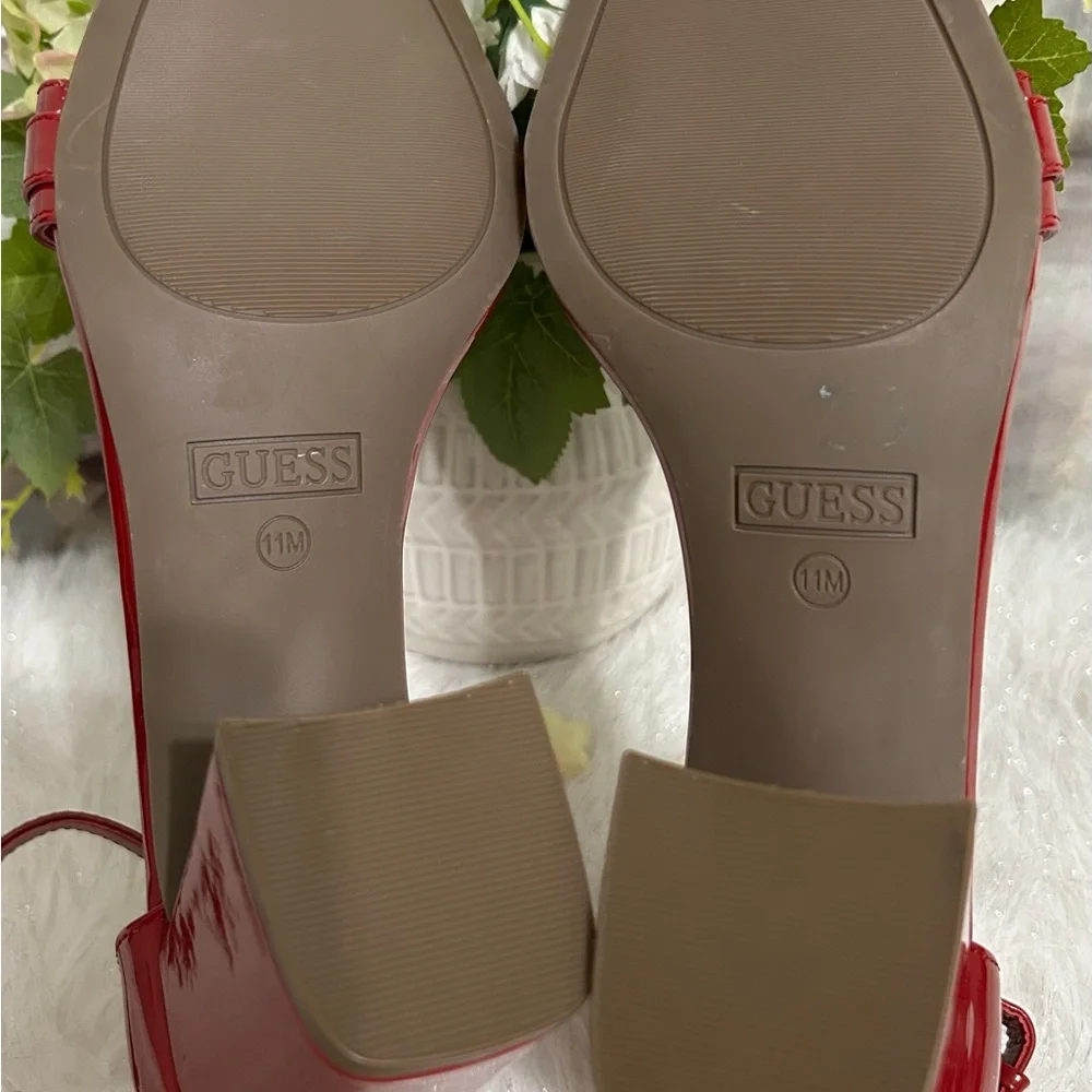 NEW Guess Size 11M, Red Glossy Toes Out Heeled Sandals - Picture 6 of 6